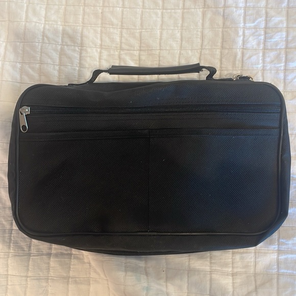 Cosmetic toiletry travel organizer double zipper compartments pockets hanger - Picture 5 of 11